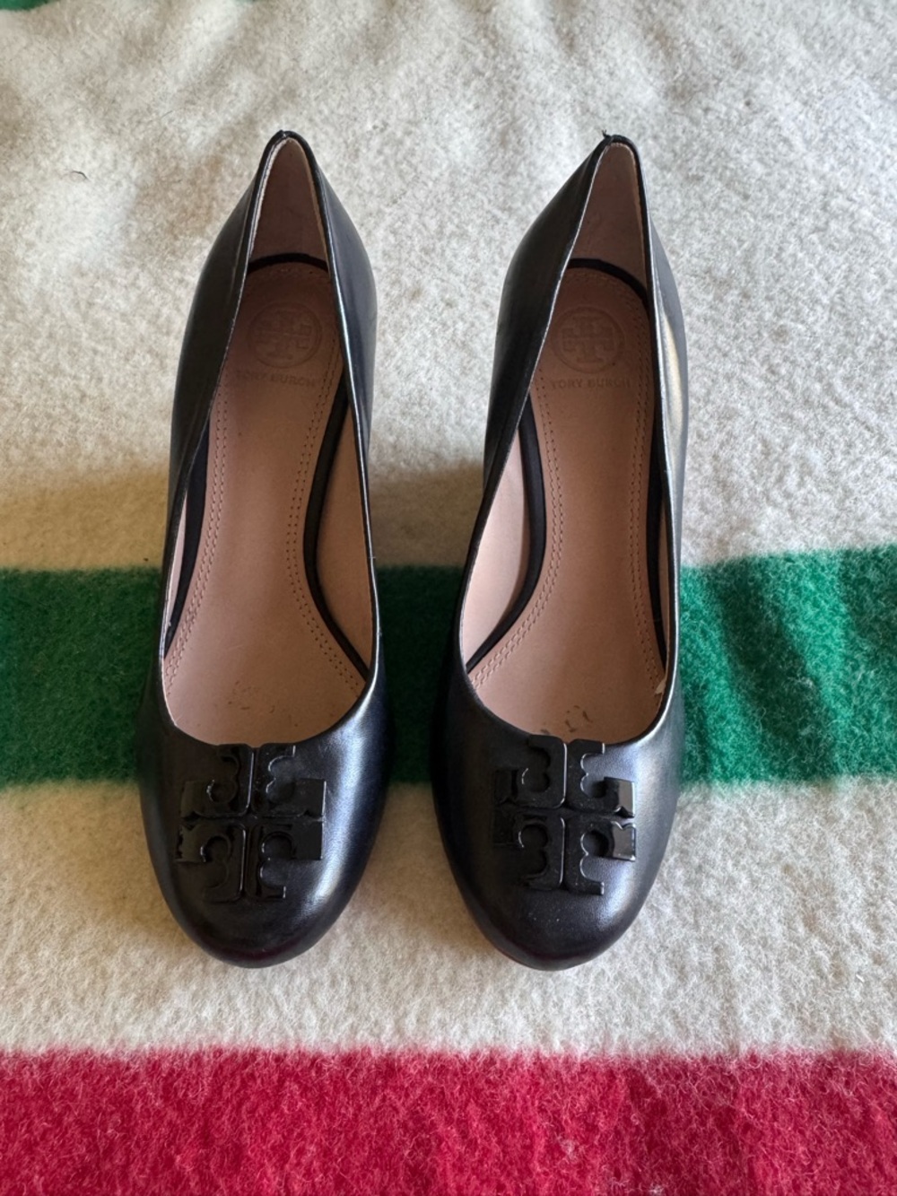 Tory Burch Black Leather Logo Round-Toe Pumps